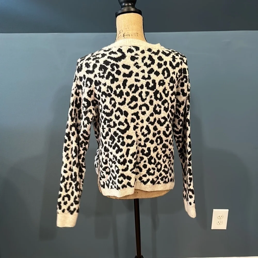 Yes Lola sweater size medium women’s